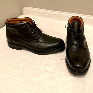 Bostonian Strada men’s black leather boots, 12M